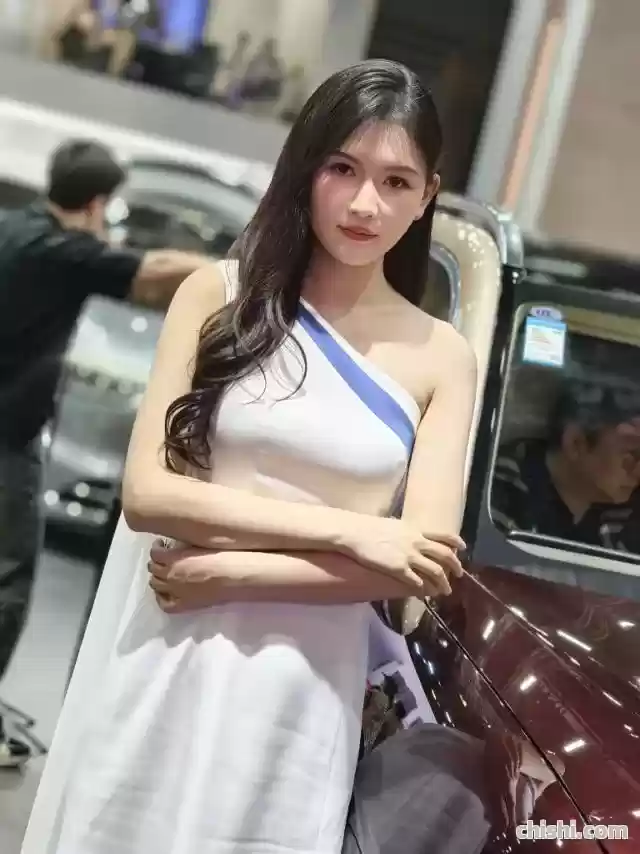 实拍上海车展模特，哪个最漂亮？