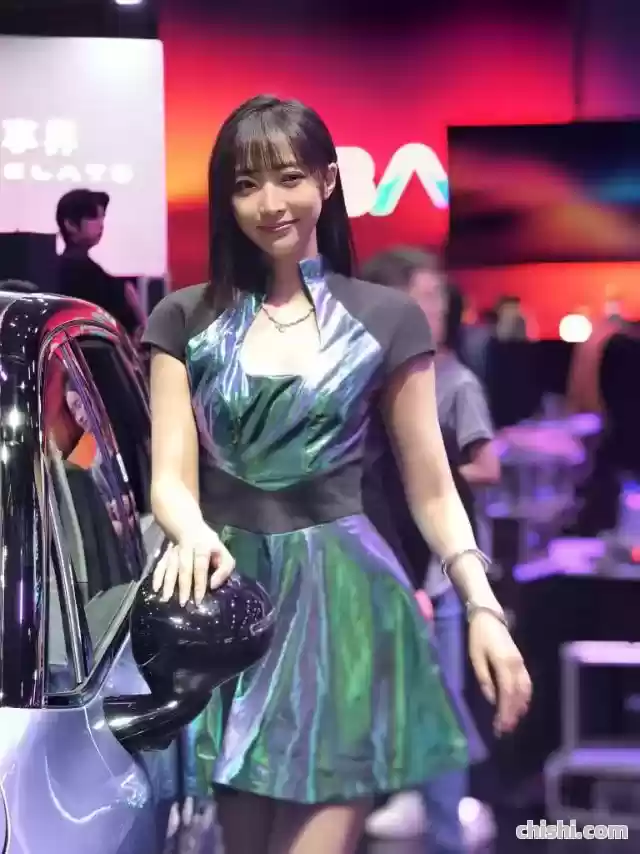 实拍上海车展模特，哪个最漂亮？ 第7张