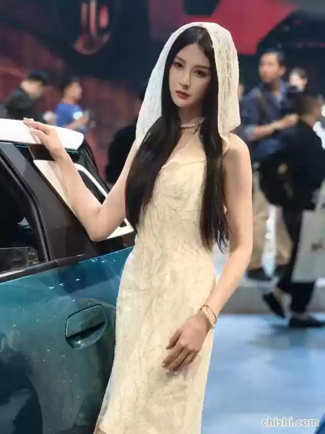 实拍上海车展模特，哪个最漂亮？ 第35张