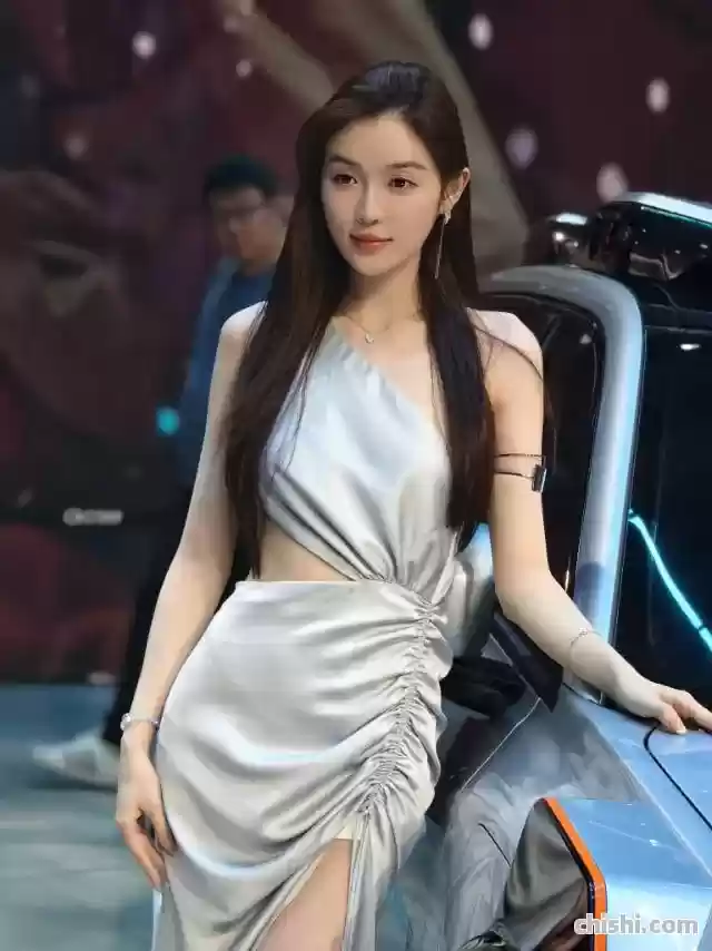 实拍上海车展模特，哪个最漂亮？ 第33张